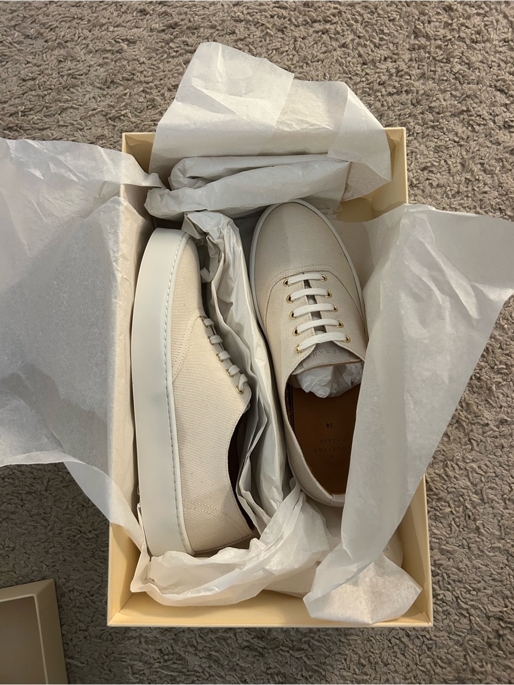 Sezane Matteo Sneakers in Ecru